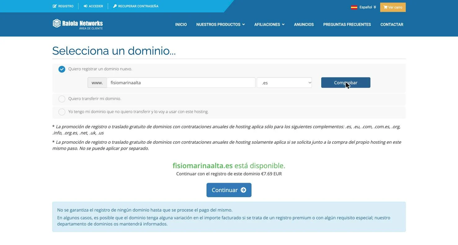 Paso Selecciona un dominio del carrito de Raiola con Quiero registrar un dominio nuevo marcado y el dominio disponible