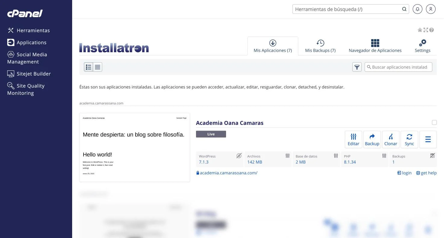 Installatron en cPanel con la pestaña Mis Aplicaciones y un WordPress instalado en el dominio