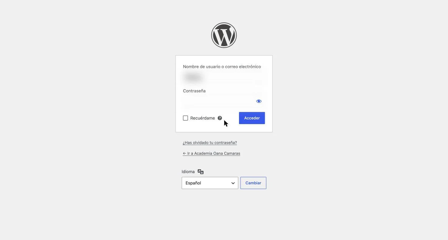 Pantalla de acceso de WordPress con los campos de usuario y contraseña y el botón Acceder